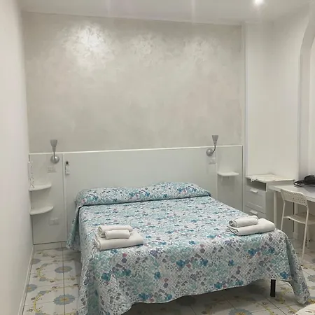 Oasi نابولي