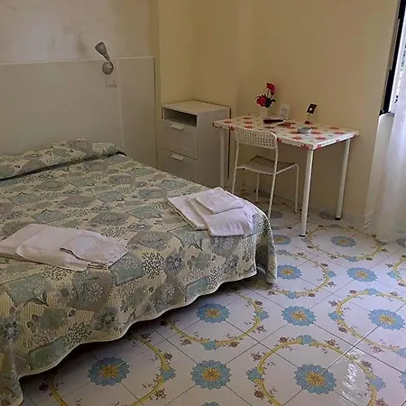 Oasi Hotel *